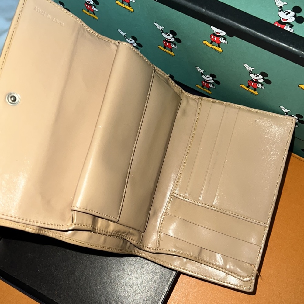 Authentic Prada wallet - Picture 9 of 12